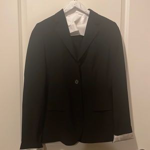 Banana Republic 8 tall, Black, buttons in tacked, rollable sleeves